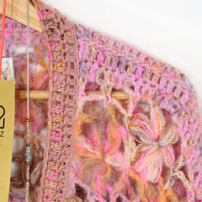 Crochet kit - MYPZ Short Wildflower cardigan Pecan (ENG-DE-NL-ES-FR-IT-DA-SV-NO)